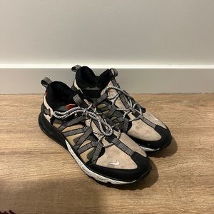 Multicolor Nike sneakers